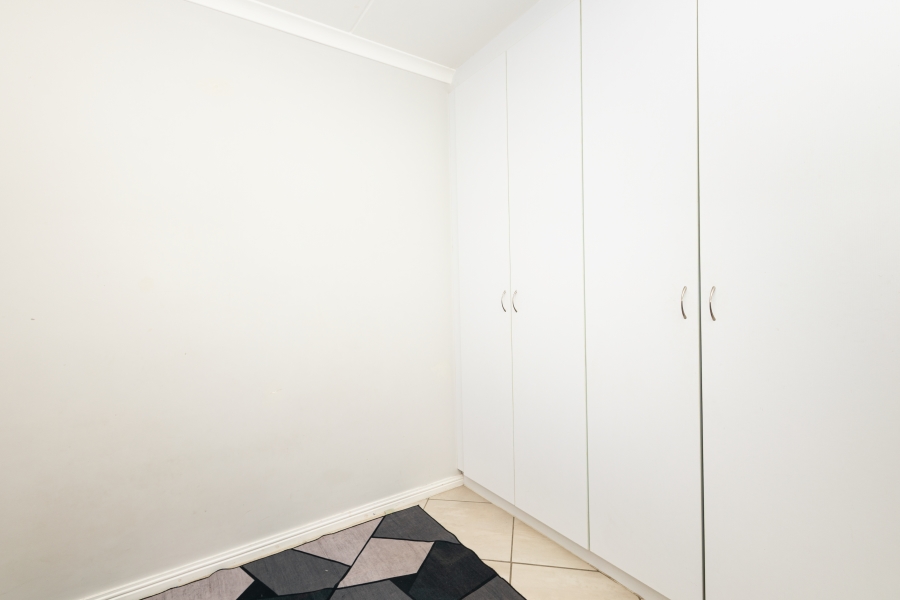 2 Bedroom Property for Sale in Buh Rein Estate Western Cape
